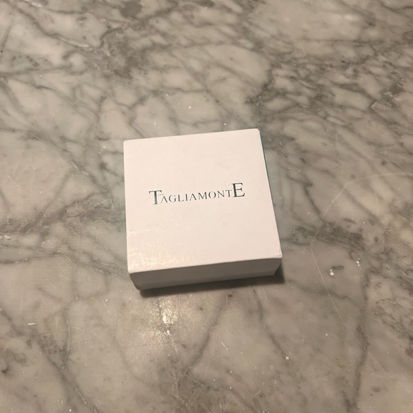 New in box Tagliamonte cameo ring size 7 - Picture 5 of 5